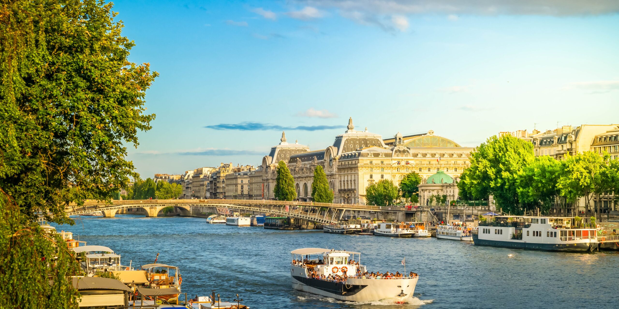 Les bateaux mouche, une activité à faire à Paris