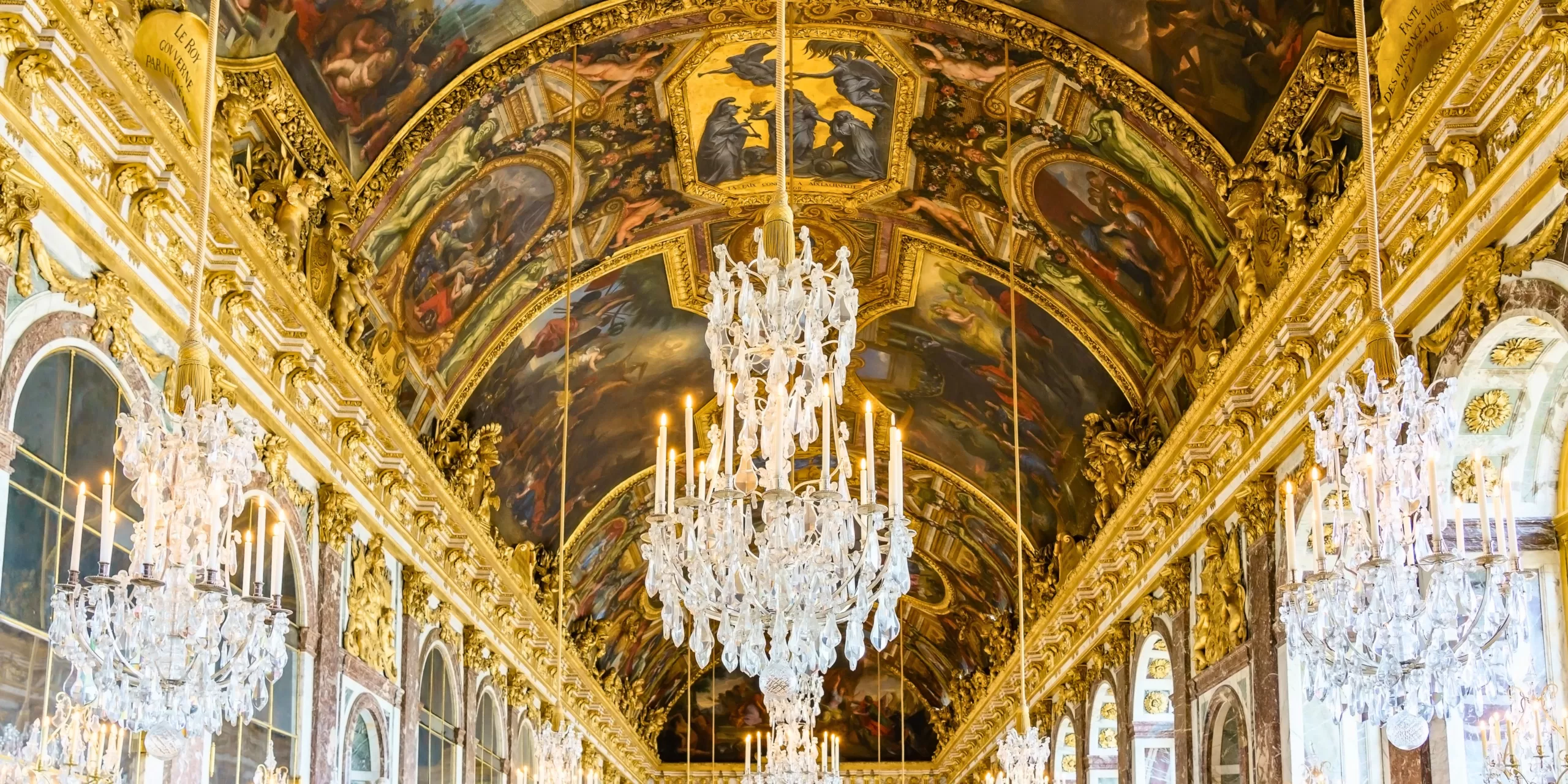L'intérieur du château de Versailles, à voir lors de votre découverte de ce site incontournable